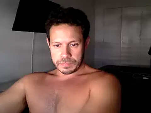 Snapshot of FelipeRiver chatting on February 11, 2025, 6:44 pm FelipeRiver online show from February 11, 2025, 6:44 pm