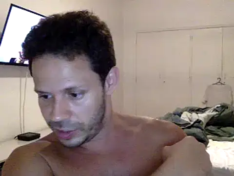 Snapshot of FelipeRiver chatting on February 6, 2025, 2:22 am FelipeRiver online show from February 6, 2025, 2:22 am