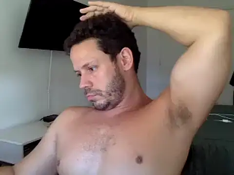 Snapshot of FelipeRiver chatting on February 11, 2025, 2:35 pm FelipeRiver online show from February 11, 2025, 2:35 pm