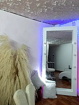 zullyxhot online show from October 12, 2025, 8:54 pm