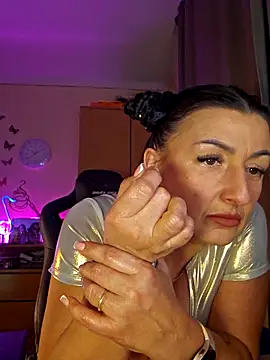 Hotangel75 online show from January 31, 2026, 7:12 pm