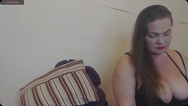 Snapshot of Lady_Adrianna chatting on September 16, 2025, 8:10 pm Lady Adrianna online show from September 16, 2025, 8:10 pm