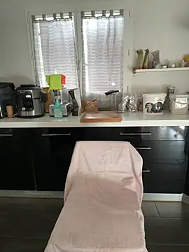 Clara-xoxo online show from September 11, 2025, 12:49 pm