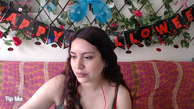 Jack Emily1 online show from November 6, 2025, 5:06 pm