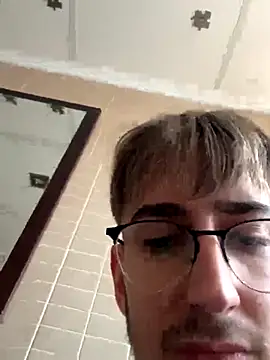 Troycm online show from October 8, 2025, 1:56 pm