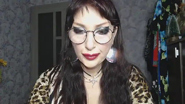 Aziza1 online show from November 25, 2025, 8:42 pm