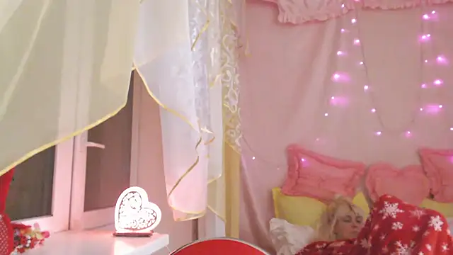 SunnySylvia online show from February 15, 2026, 8:30 pm