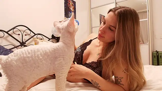 Eziliz online show from April 1, 2026, 7:33 pm