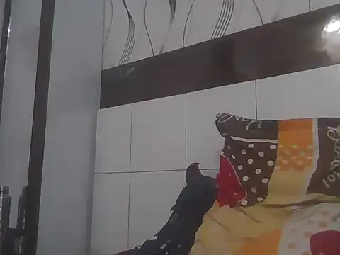 Snapshot of hotindianstud chatting on February 26, 2025, 1:32 pm hotindianstud online show from February 26, 2025, 1:32 pm