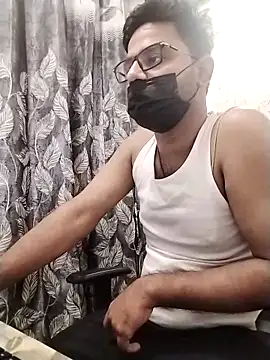 Snapshot of hotindianstud chatting on February 23, 2025, 10:17 am hotindianstud online show from February 23, 2025, 10:17 am