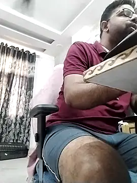 Snapshot of hotindianstud chatting on November 3, 2025, 5:12 am hotindianstud online show from November 3, 2025, 5:12 am