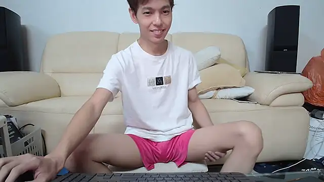 Snapshot of andrewooi chatting on November 8, 2025, 12:58 am andrewooi online show from November 8, 2025, 12:58 am