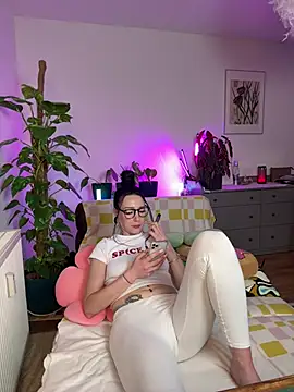 Trixie-Tainted online show from March 15, 2025, 4:43 pm
