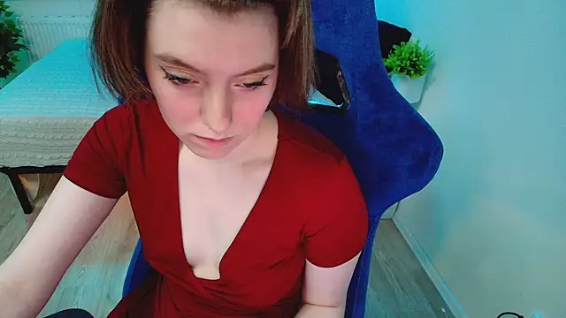 Snapshot of CranberryHot chatting on October 6, 2025, 7:03 pm CranberryHot online show from October 6, 2025, 7:03 pm