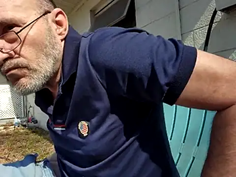 snickers1 online show from February 3, 2026, 6:02 pm