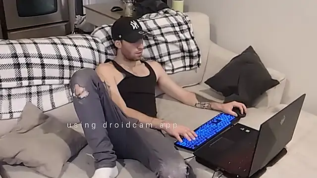 jijicool1 online show from December 5, 2025, 5:39 am