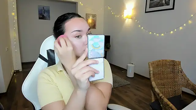 Tiffany Flynn online show from January 19, 2025, 3:21 pm