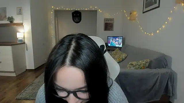 Tiffany Flynn online show from January 31, 2025, 3:44 pm