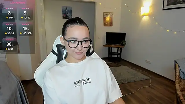 Tiffany Flynn online show from January 24, 2025, 1:36 pm