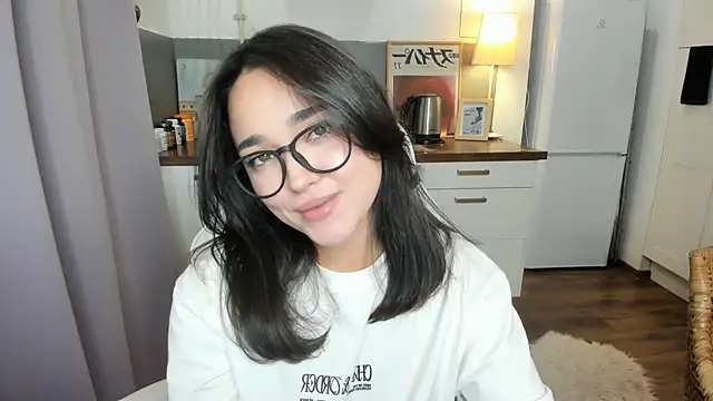 Tiffany Flynn online show from January 10, 2025, 9:34 am