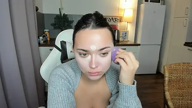 Tiffany Flynn online show from January 12, 2025, 1:16 pm