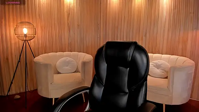 Snapshot of MorganHicks chatting on October 17, 2025, 8:43 pm MorganHicks online show from October 17, 2025, 8:43 pm