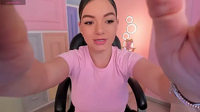 Snapshot of MorganHicks chatting on March 14, 2025, 7:12 pm MorganHicks online show from March 14, 2025, 7:12 pm