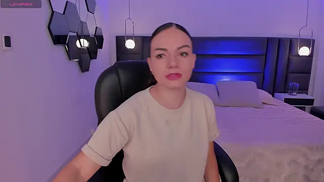 Snapshot of MorganHicks chatting on November 14, 2025, 7:28 pm MorganHicks online show from November 14, 2025, 7:28 pm