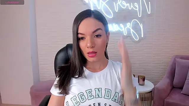 Snapshot of MorganHicks chatting on March 17, 2025, 7:04 pm MorganHicks online show from March 17, 2025, 7:04 pm