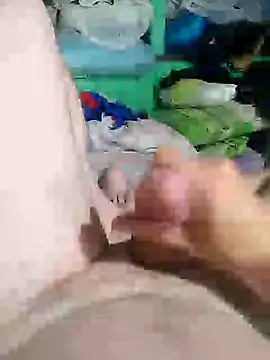 Alvaro2017 online show from January 22, 2025, 4:33 pm