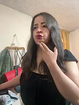 Snapshot of latinfemale chatting on October 14, 2025, 8:20 pm latinfemale online show from October 14, 2025, 8:20 pm