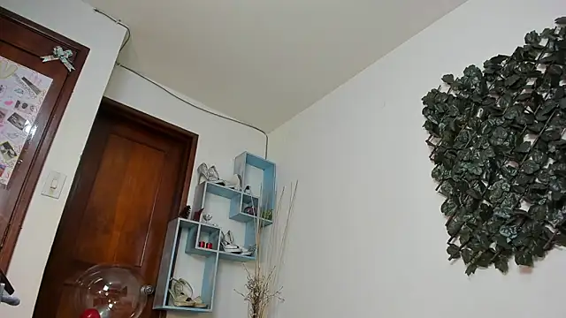 DestinyHills online show from April 1, 2026, 12:28 pm