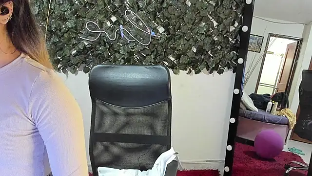 DestinyHills online show from September 13, 2025, 12:16 pm