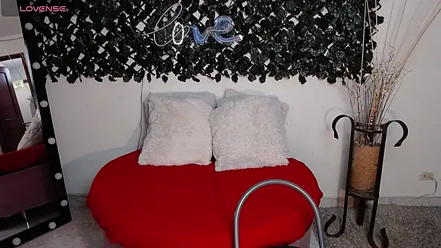 DestinyHills online show from March 19, 2025, 12:12 pm