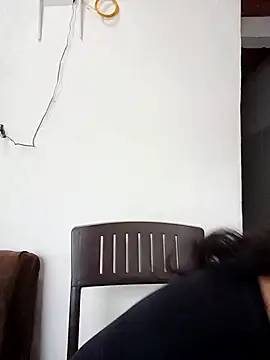  Estrellita  online show from November 6, 2025, 5:28 pm