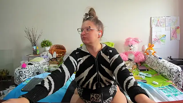 IamYourNarcotic online show from April 10, 2026, 10:44 am