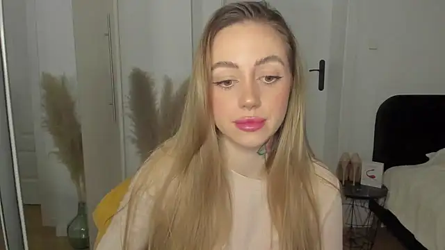 sexyCoralie online show from February 6, 2025, 6:02 pm