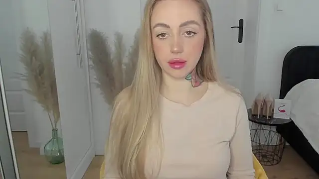 sexyCoralie online show from February 13, 2025, 7:56 am