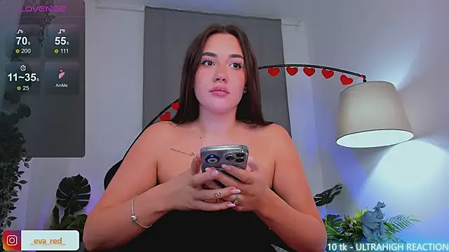 Snapshot of _Eva_Rose_ chatting on February 10, 2025, 4:47 pm Eva Rose online show from February 10, 2025, 4:47 pm