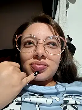 Snapshot of linda-schmidt chatting on January 19, 2026, 2:59 am linda-schmidt online show from January 19, 2026, 2:59 am