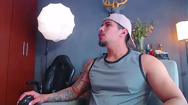 Snapshot of geirge_teacherxx chatting on October 31, 2025, 3:30 pm geirge teacherxx online show from October 31, 2025, 3:30 pm