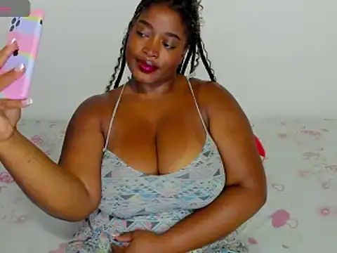 Snapshot of NinaGrey_ chatting on September 30, 2025, 11:33 pm NinaGrey online show from September 30, 2025, 11:33 pm