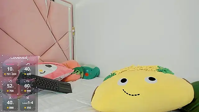 cherrycute online show from December 8, 2024, 3:07 am