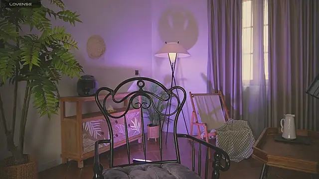 lanabosch online show from October 26, 2025, 1:50 am