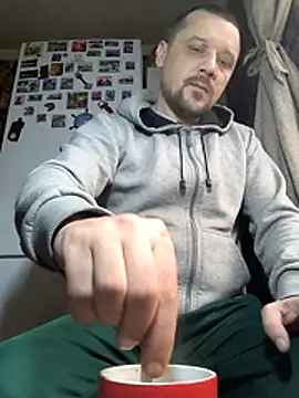 Snapshot of DanielOhCool chatting on February 14, 2026, 6:57 am DanielOhCool online show from February 14, 2026, 6:57 am