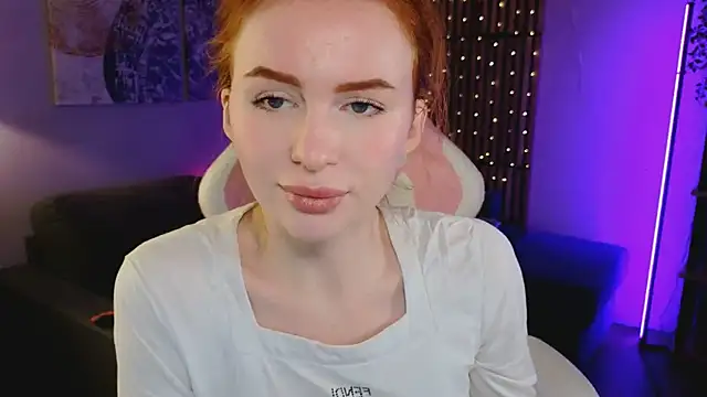 Snapshot of GingerArin chatting on January 21, 2025, 11:35 am GingerArin online show from January 21, 2025, 11:35 am