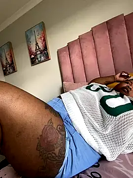 MissLola27 online show from November 30, 2025, 11:22 am