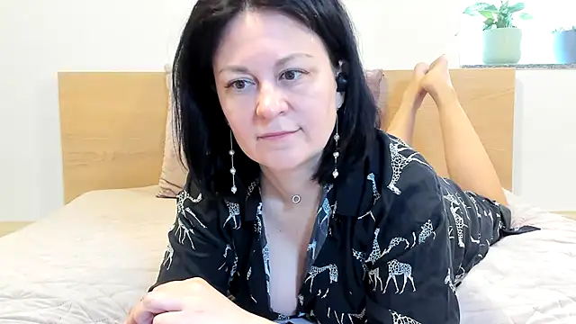 BritttanyBrix online show from April 26, 2026, 9:39 am