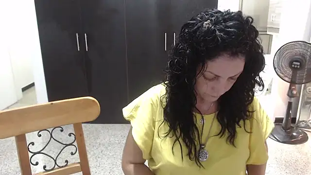 mijal queen online show from March 21, 2025, 2:50 am