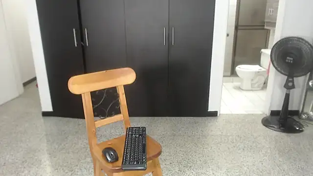 mijal queen online show from February 28, 2025, 2:31 am